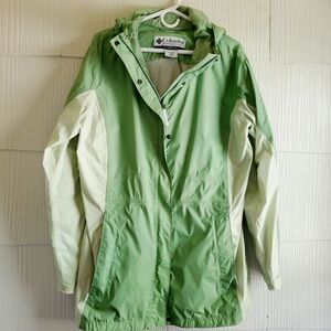 Columbia XL Women's Rain Wind Breaker Jacket. Light Green. EUC.
